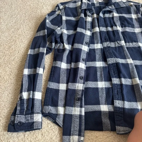 Dark Blue and White Long Sleeve Button-Up Flannel - Picture 4 of 11
